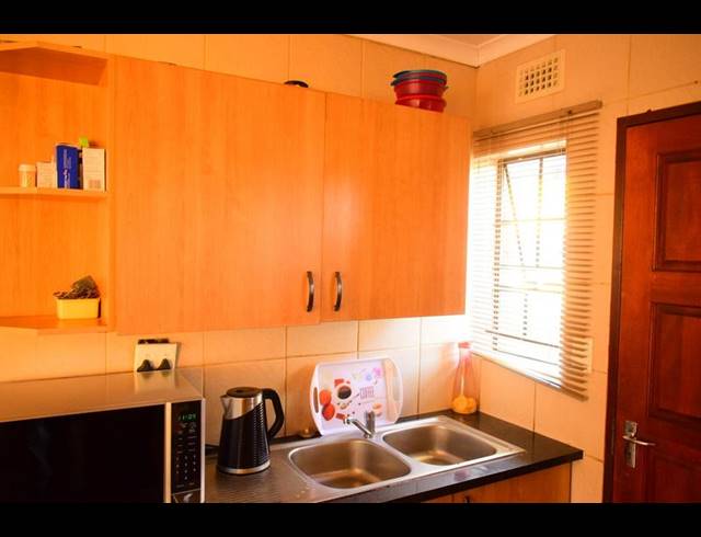 3 BEDROOM HOUSE FOR SALE IN CLAYVILLE